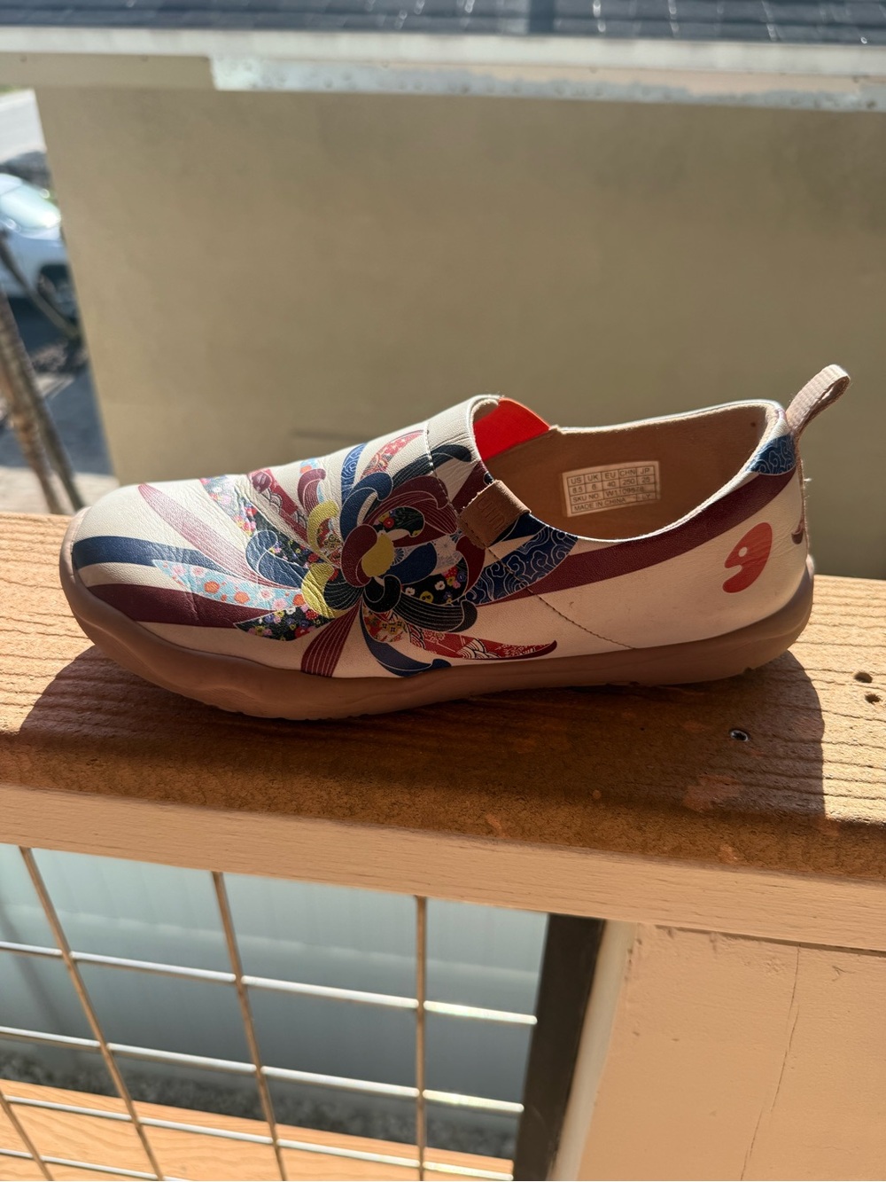 UIN White Floral-Pattern Slip-On Shoes with Blue and Red Accents - Picture 8 of 16